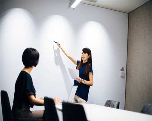 《糖果消消乐》评测：逼死处女座的消除游戏