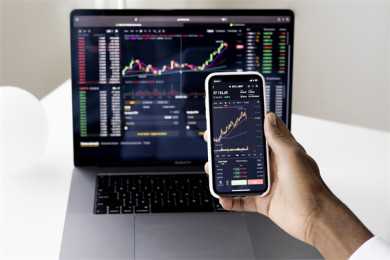 看似软萌实则硬核，高质量战略养成游戏—《偶像大师：星耀季节》